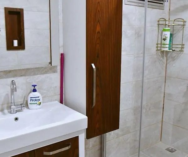 アパート Arena Tower アランヤ